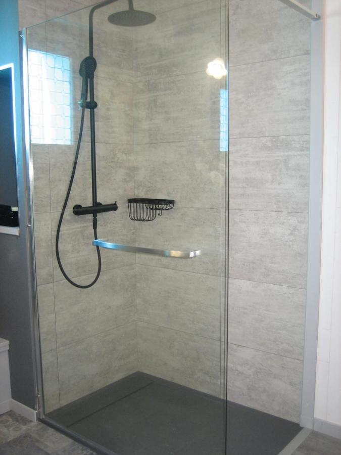 Les Pierres Blanches Bed & Breakfast Bonneuil-Matours Bagian luar foto